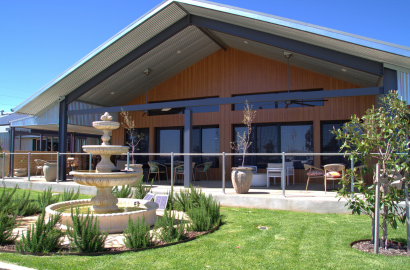 Gardens and lawn area